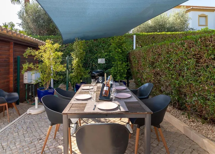 Tranquila * Carvoeiro (Lagoa)